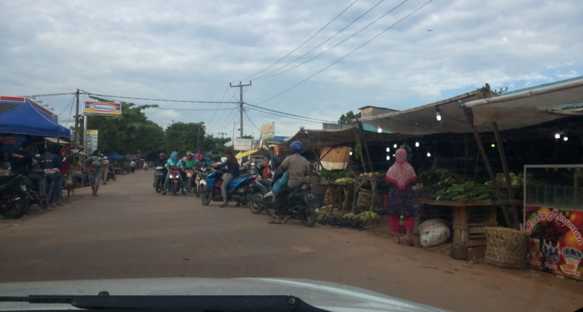 Sumpah serapah di pasar kaget